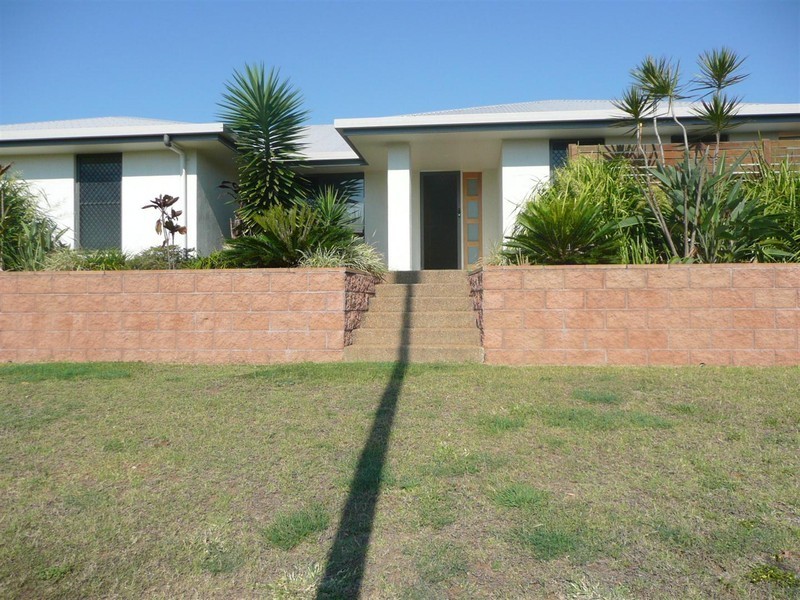 2 Sturt Court, Gracemere QLD 4702