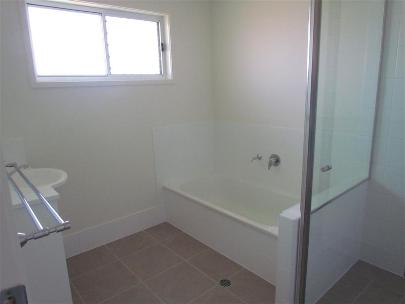 10 Tawarra Crescent, Gracemere QLD 4702
