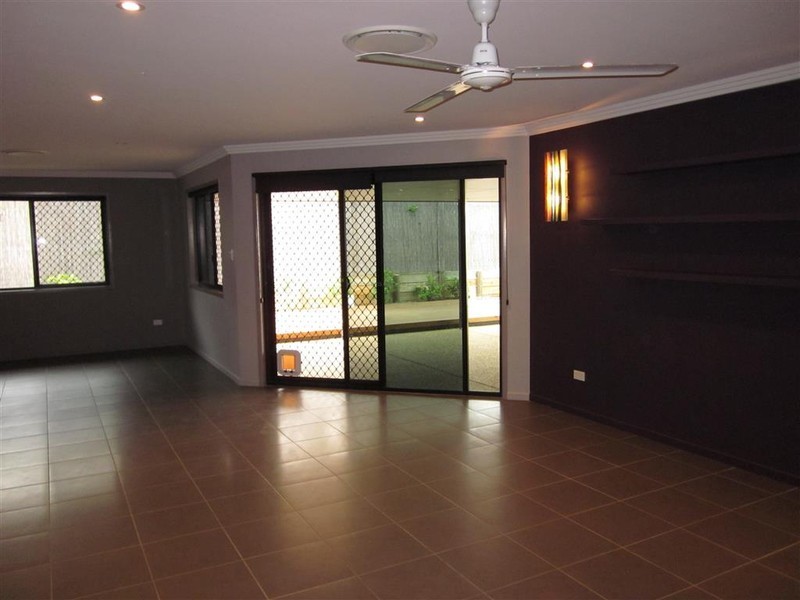 6 Sturt Street, Gracemere QLD 4702