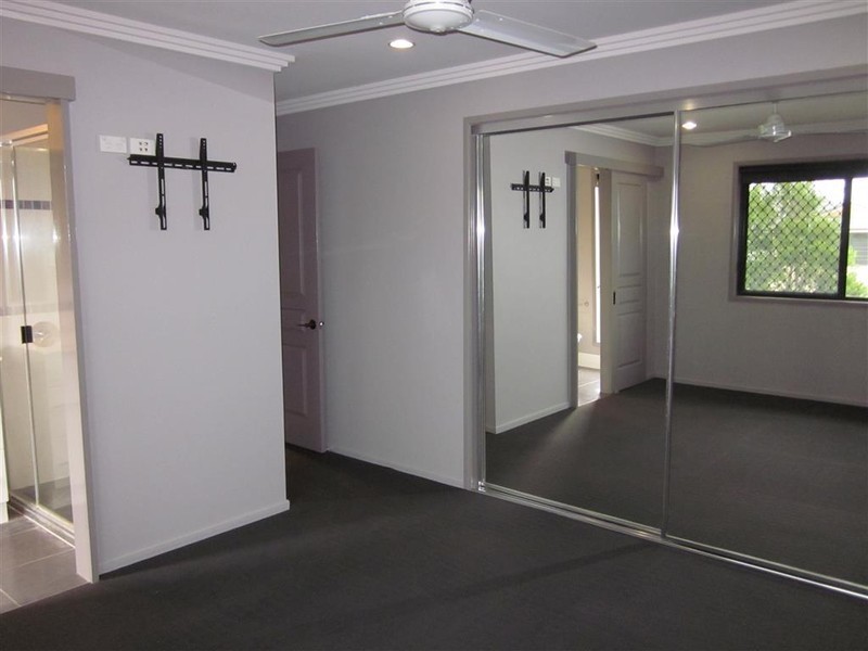 6 Sturt Street, Gracemere QLD 4702
