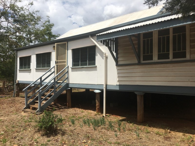 37 Elizabeth Street, Duaringa QLD 4712