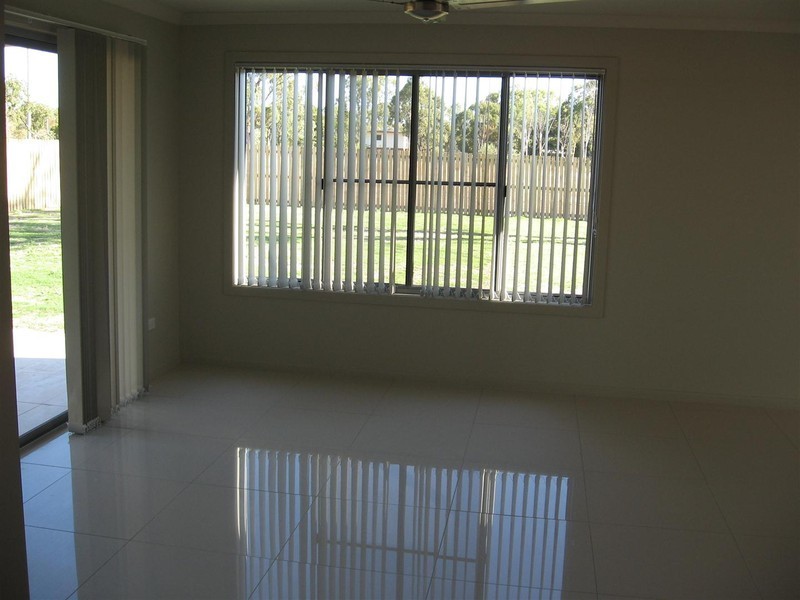 8 Owen Avenue, Gracemere QLD 4702