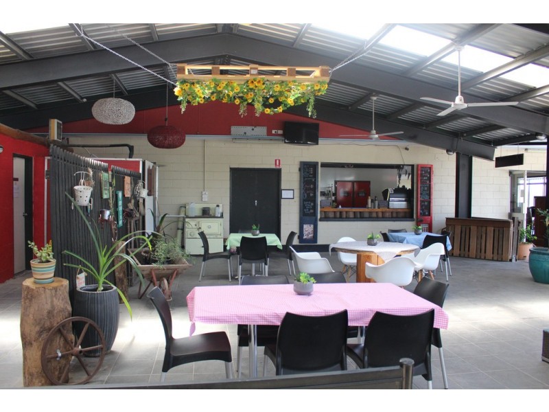 55739 Bruce Highway, Raglan QLD 4697