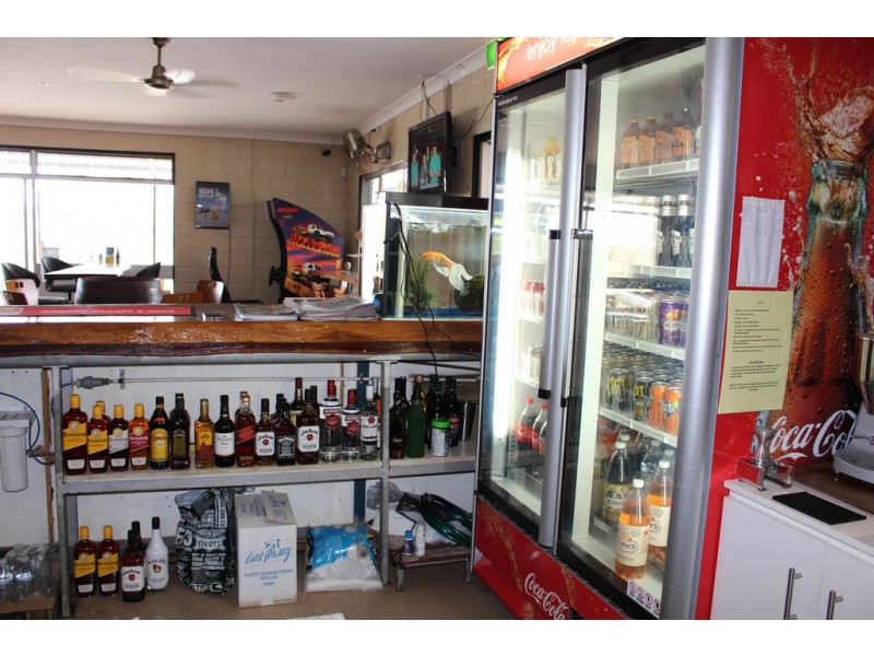 55739 Bruce Highway, Raglan QLD 4697