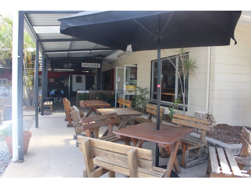 55739 Bruce Highway, Raglan QLD 4697