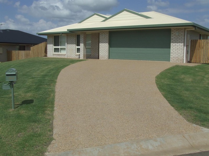 3 Seonaid Place, Gracemere QLD 4702