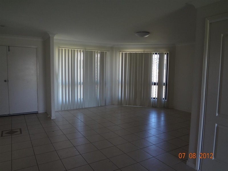 8  Joseph Street, Gracemere QLD 4702