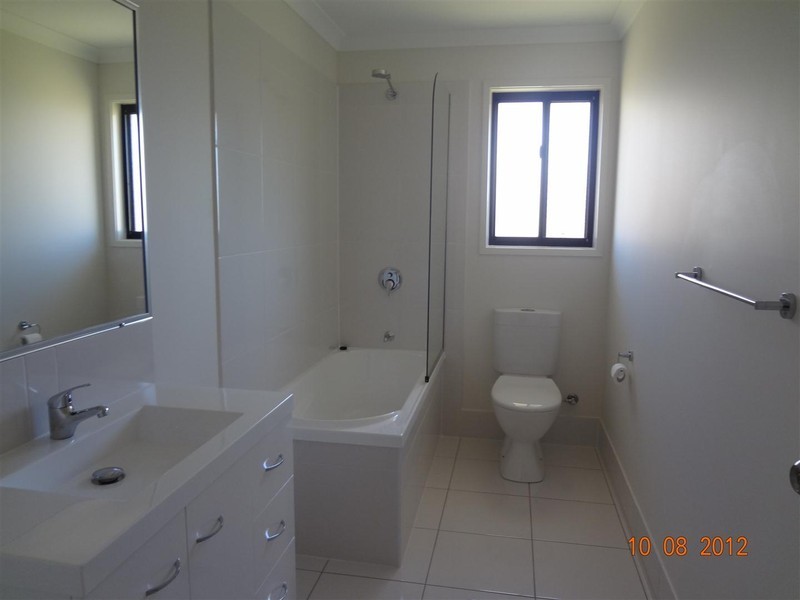 9 Amy Street, Gracemere QLD 4702