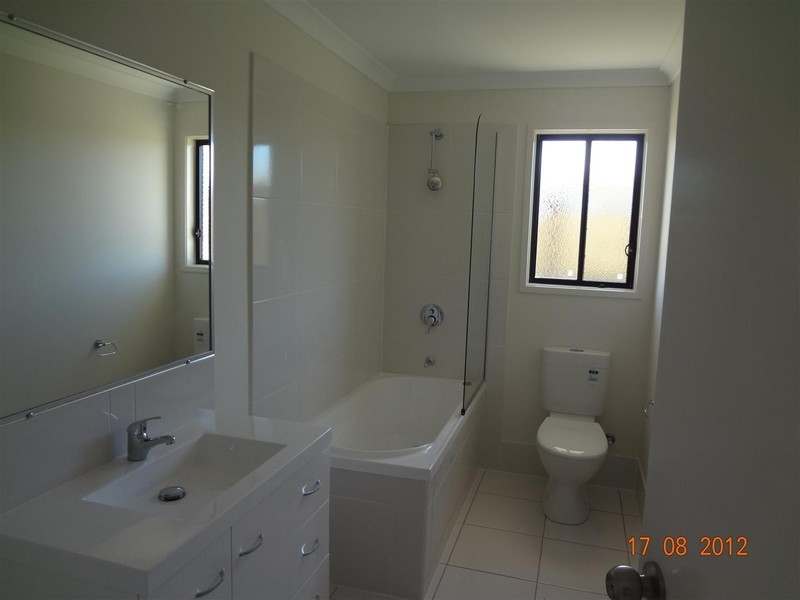 4 FORD PLACE, Gracemere QLD 4702