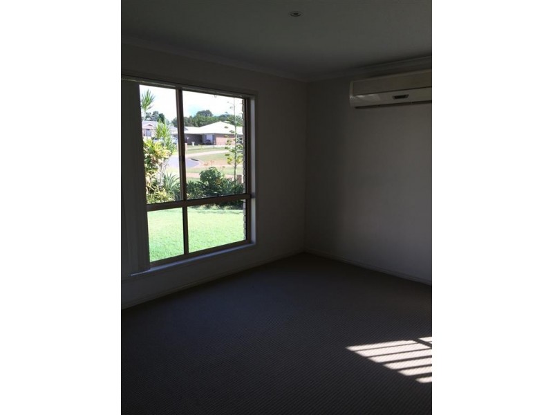 24 Jamie Crescent, Gracemere QLD 4702