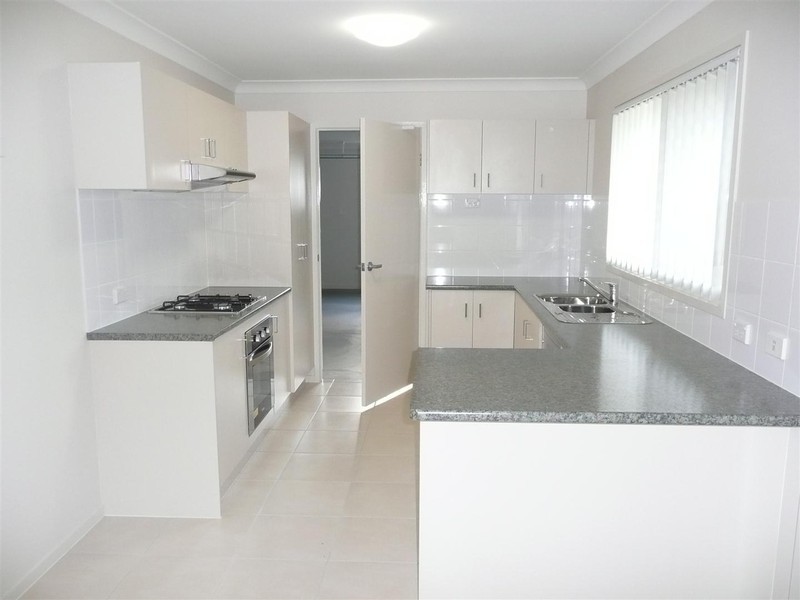 6 Press Court, Gracemere QLD 4702