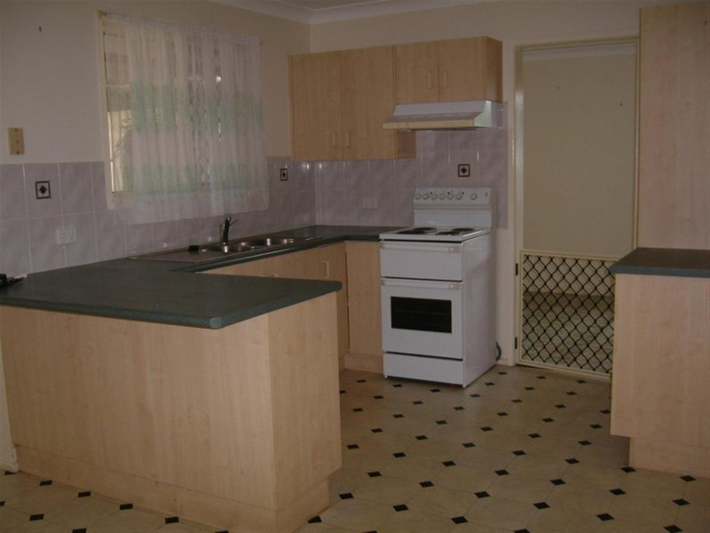 16 Lamb Avenue, Gracemere QLD 4702