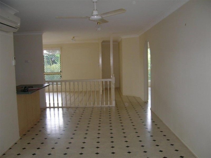 16 Lamb Avenue, Gracemere QLD 4702
