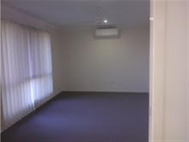 35 Broadhurst Drive, Gracemere QLD 4702