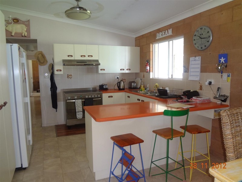 52437 Burnett Highway, Bouldercombe QLD 4702