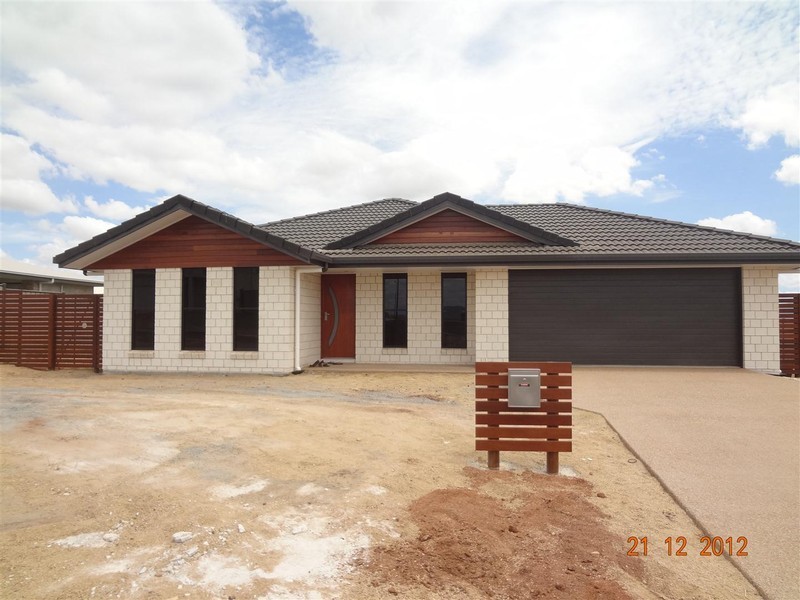 33 Koolamarra Drive, Gracemere QLD 4702