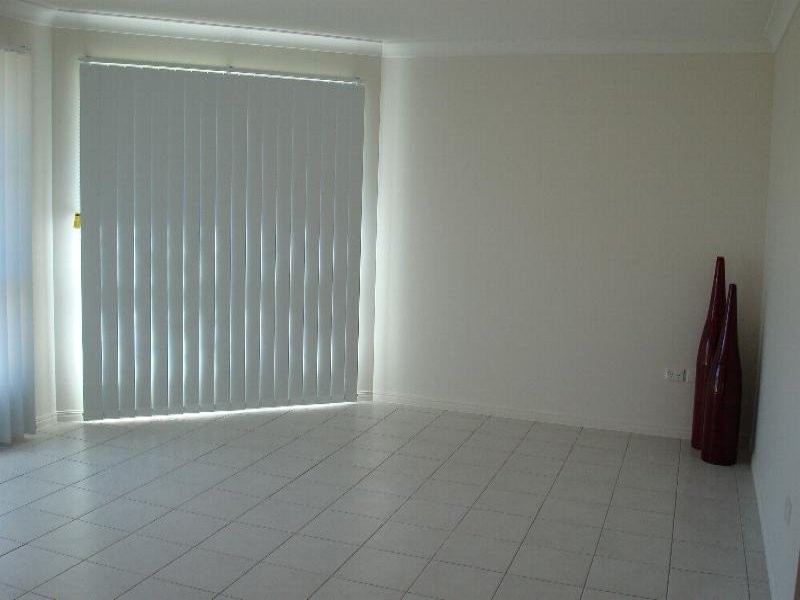 6 BROADHURST DRIVE, Gracemere QLD 4702
