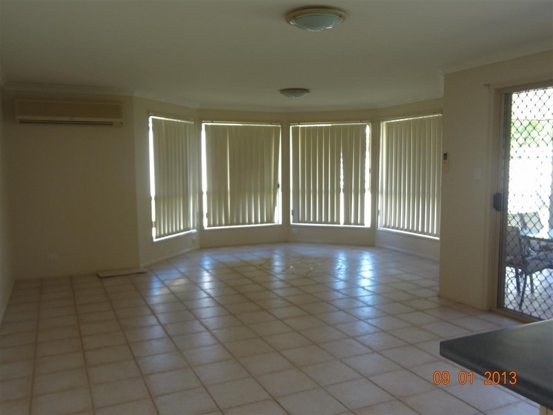 17 Rosewood Avenue, Gracemere QLD 4702