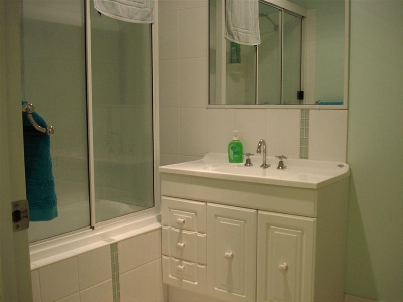 Unit 1 / 4 Poinciana Place, Gracemere QLD 4702