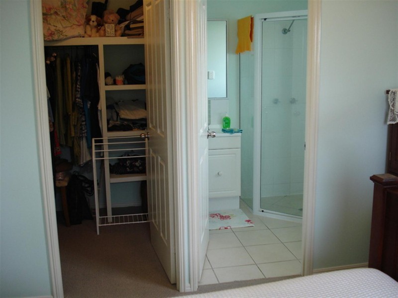 Unit 1 / 4 Poinciana Place, Gracemere QLD 4702