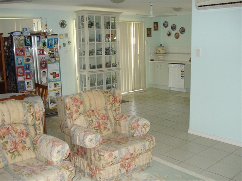 Unit 1 / 4 Poinciana Place, Gracemere QLD 4702