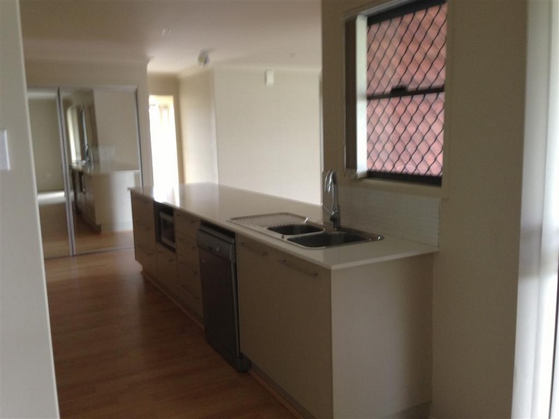 3 Maree Crescent, Gracemere QLD 4702