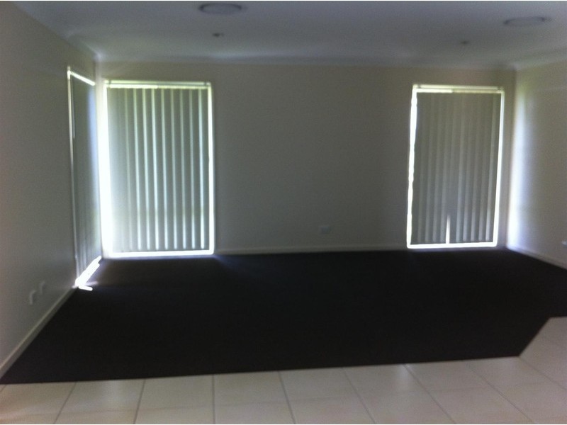 6 Leichhardt Drive, Gracemere QLD 4702