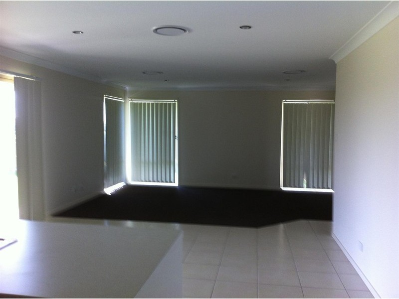 6 Leichhardt Drive, Gracemere QLD 4702