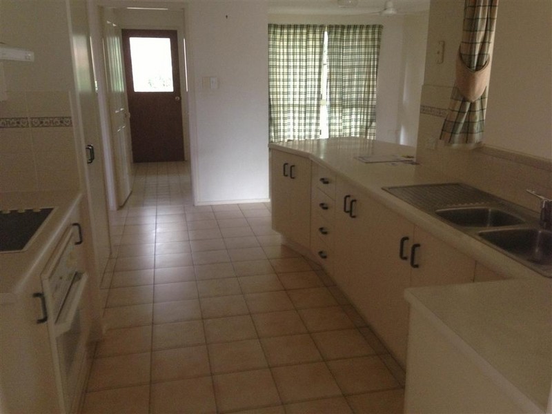 12  LANDERER CLOSE, Gracemere QLD 4702