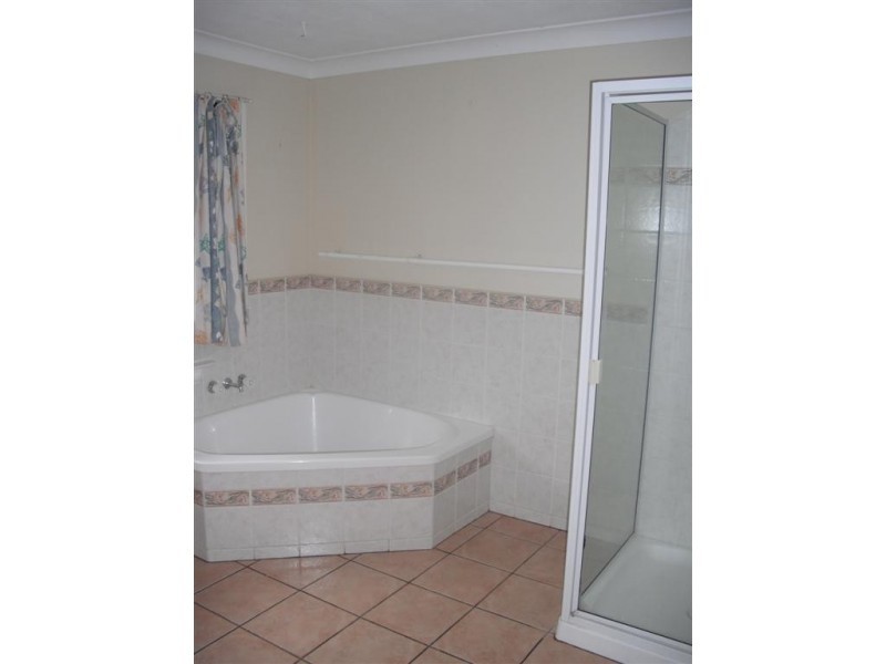 24 LAWRIE STREET, Gracemere QLD 4702