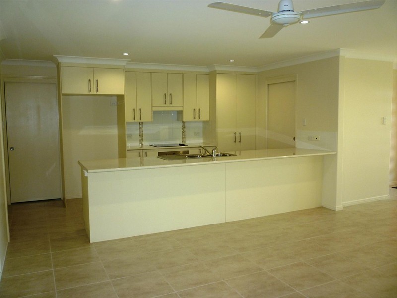 17 Premier Court, Gracemere QLD 4702