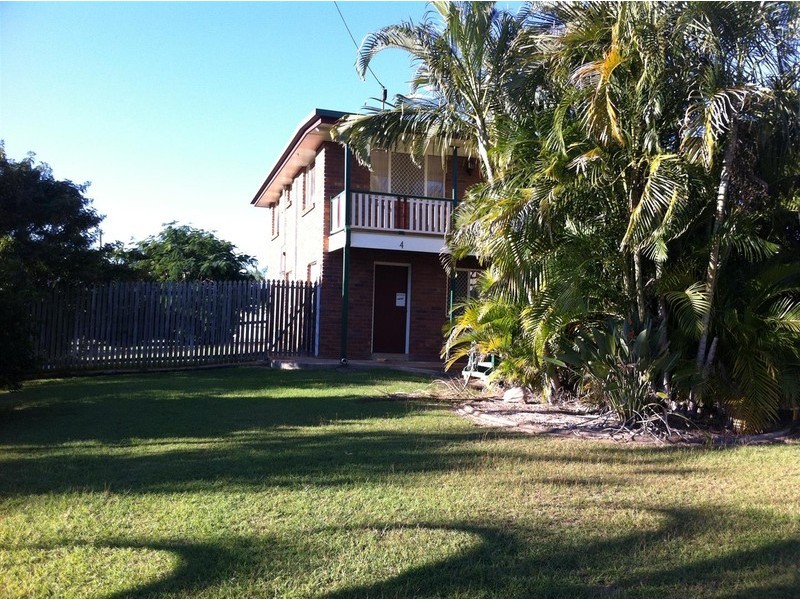 4 LAWRENCE CRESCENT, Gracemere QLD 4702