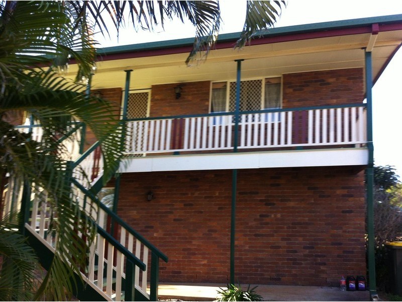 4 LAWRENCE CRESCENT, Gracemere QLD 4702