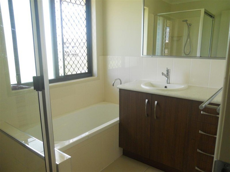 20  CHERRYFIELD ROAD, Gracemere QLD 4702