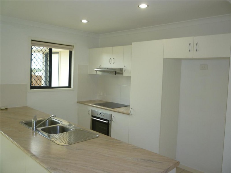 15 VINEY STREET, Gracemere QLD 4702