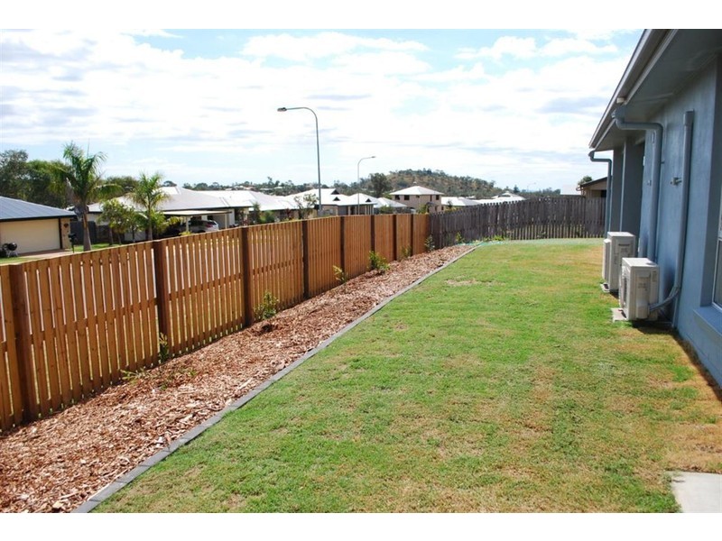 1 Sturt Court, Gracemere QLD 4702