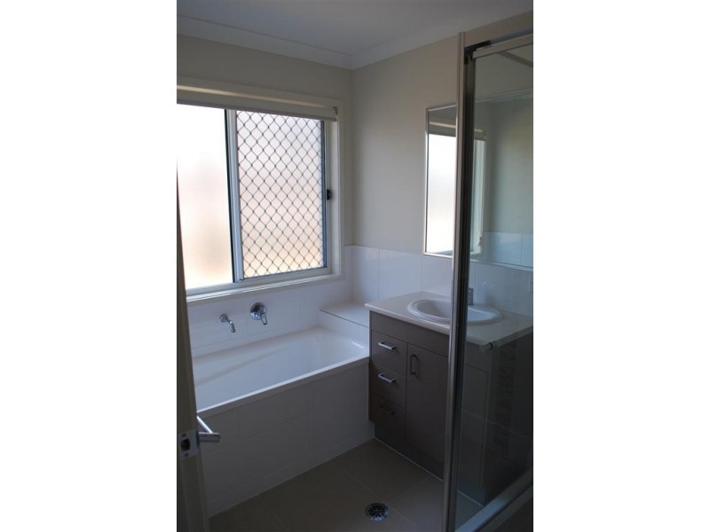 1 Sturt Court, Gracemere QLD 4702