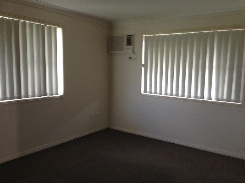 3 EMERY STREET, Gracemere QLD 4702