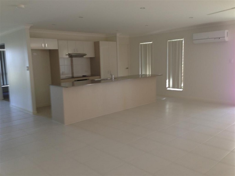 3 Bell Tree Place, Gracemere QLD 4702