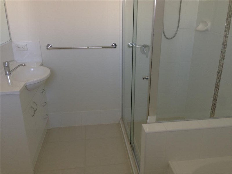 3 Bell Tree Place, Gracemere QLD 4702