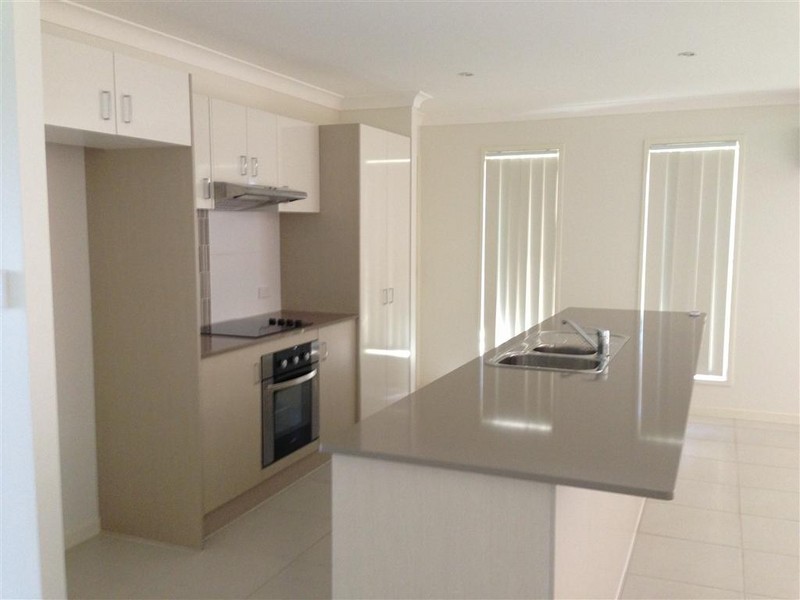 3 Bell Tree Place, Gracemere QLD 4702