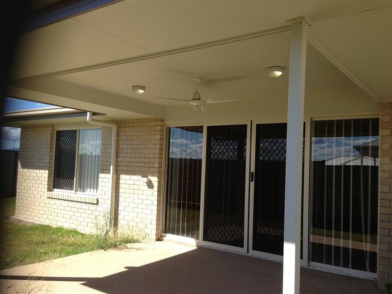 3 Bell Tree Place, Gracemere QLD 4702