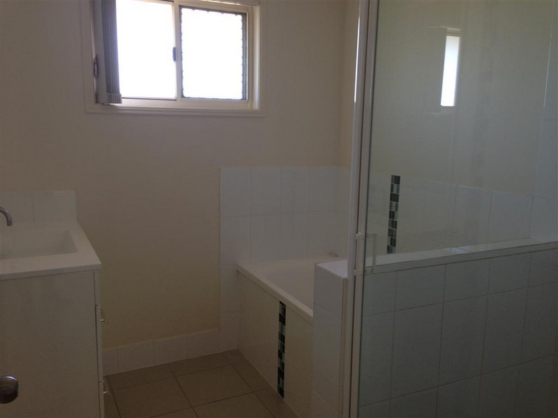 183 Lucas Street, Gracemere QLD 4702