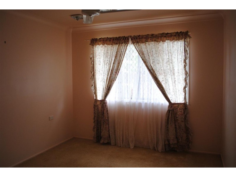 5 CHARLES CRESCENT, Gracemere QLD 4702