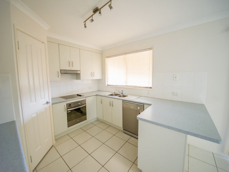 6 KERRIE MEARES CRESCENT, Gracemere QLD 4702