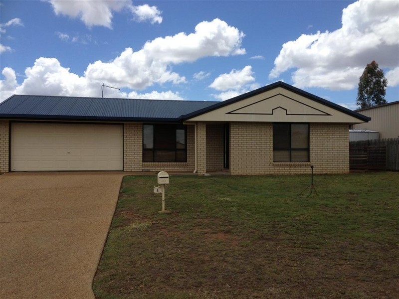 4  DAVIES AVENUE, Gracemere QLD 4702