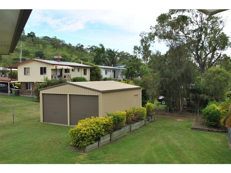2 CLARA PLACE, Gracemere QLD 4702