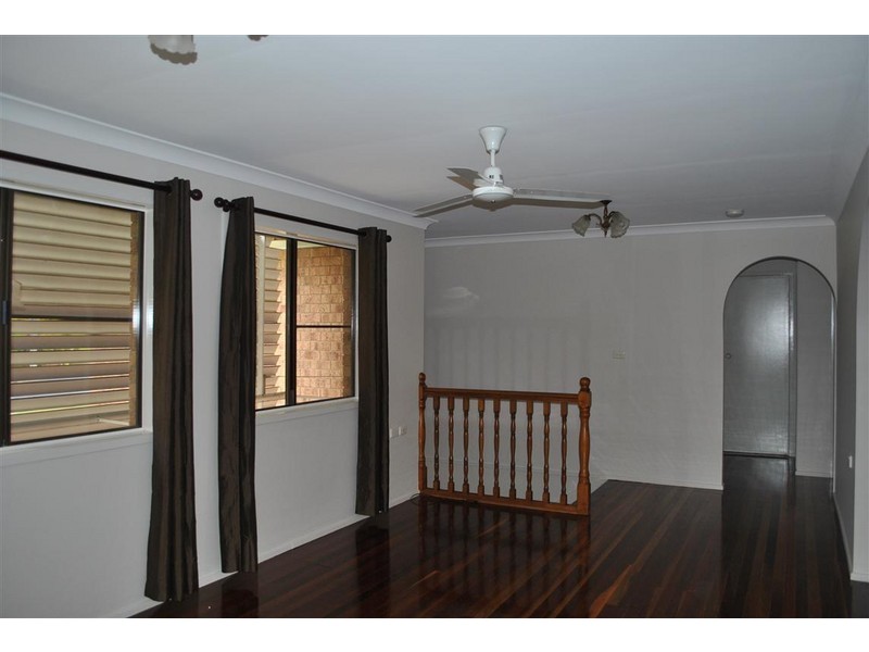 2 CLARA PLACE, Gracemere QLD 4702
