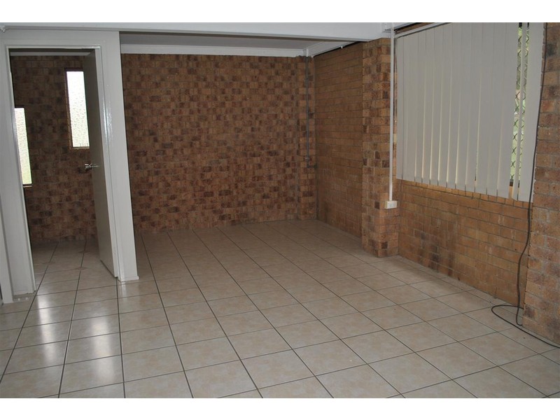 2 CLARA PLACE, Gracemere QLD 4702