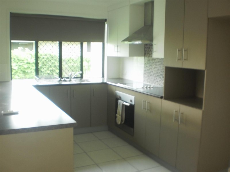 4 Rosella Drive, Gracemere QLD 4702